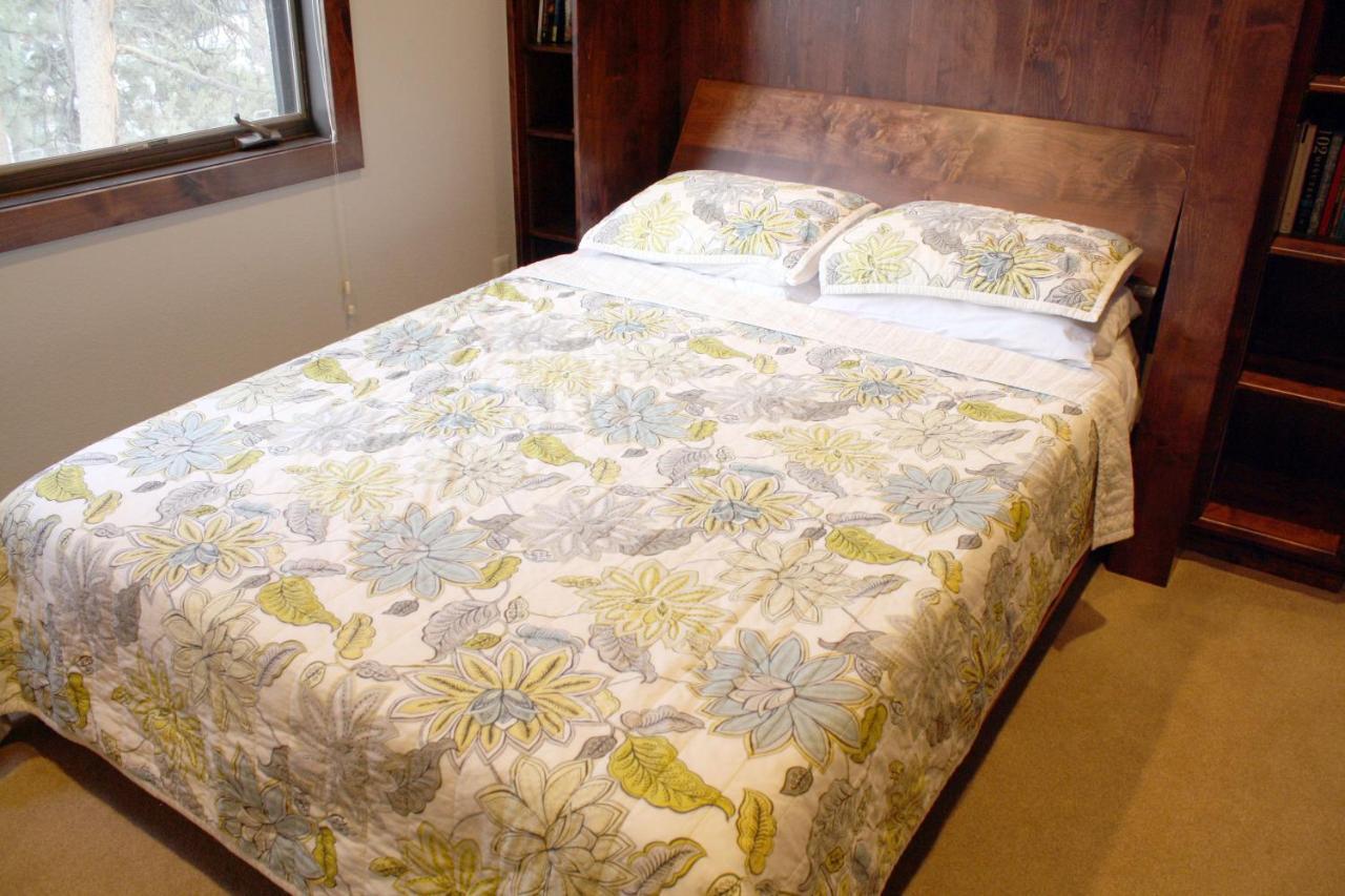 Pinecreek #E - 3 Bedroom - Pool And Hot Tub Access - Close To Town - Shuttle To Slopes Брекенридж Экстерьер фото